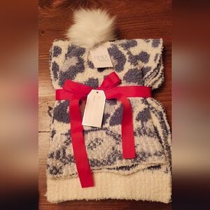 Time & Tru Cheeta Print Hat & Scarf  Gift Set